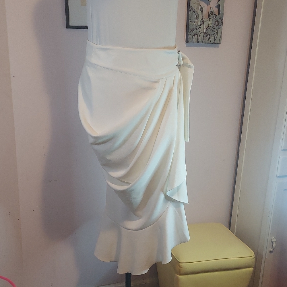 New York & Company Asymmetrical White Skirt